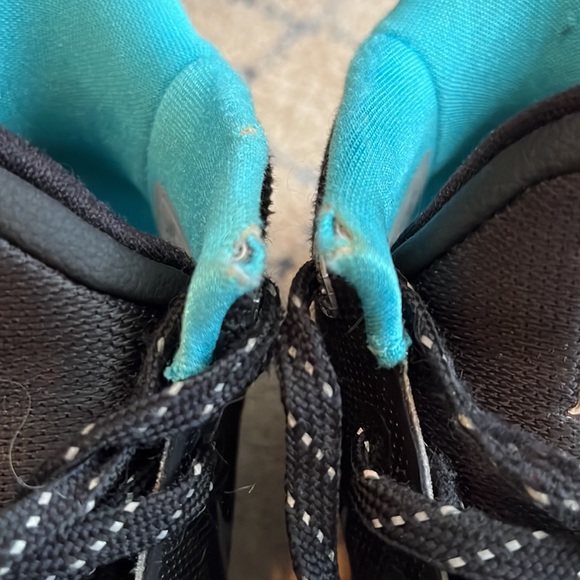 Nike Kyrie Sneakers, Size 7Y, Good Condition - Picture 5 of 5